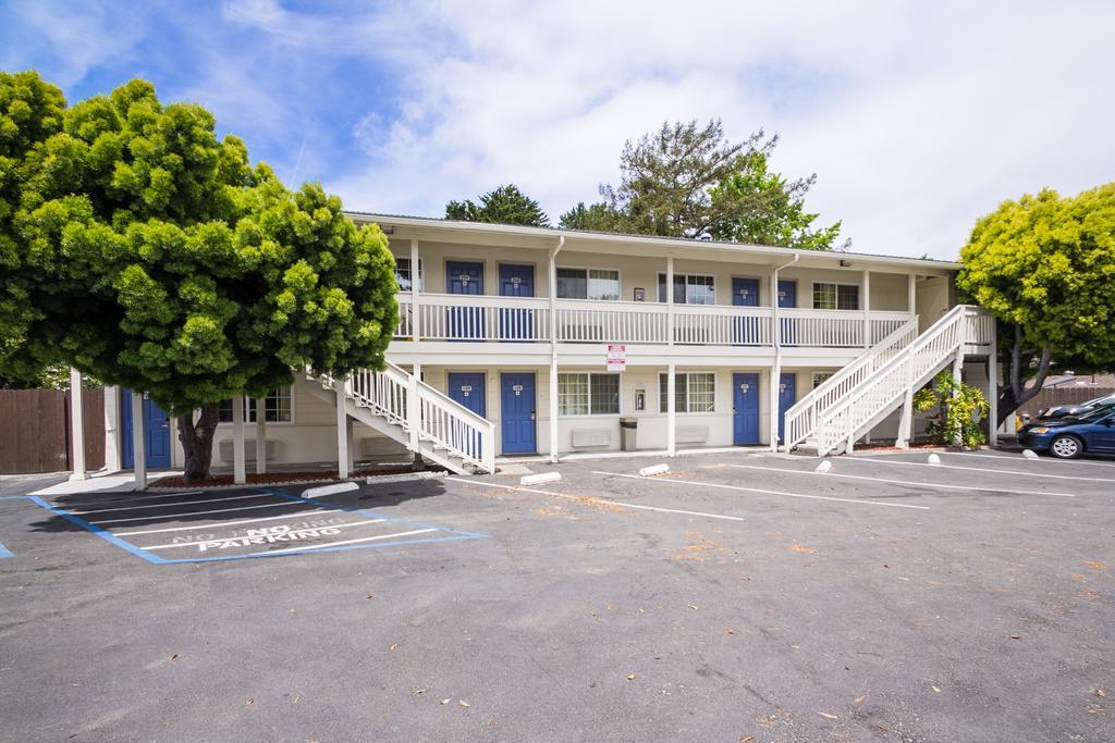 Fisherman'S Cove Inn Monterey Luaran gambar